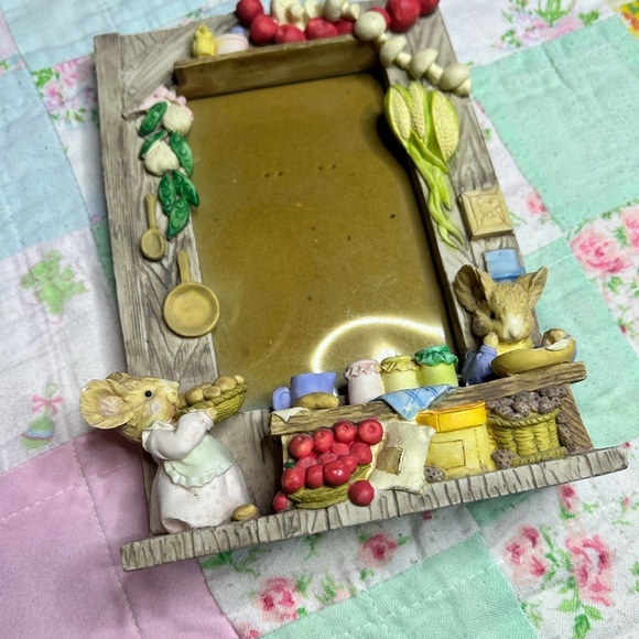 Tint Talk Collection Bunny Rabbit Garden Picture Frame - Picture 3 of 7